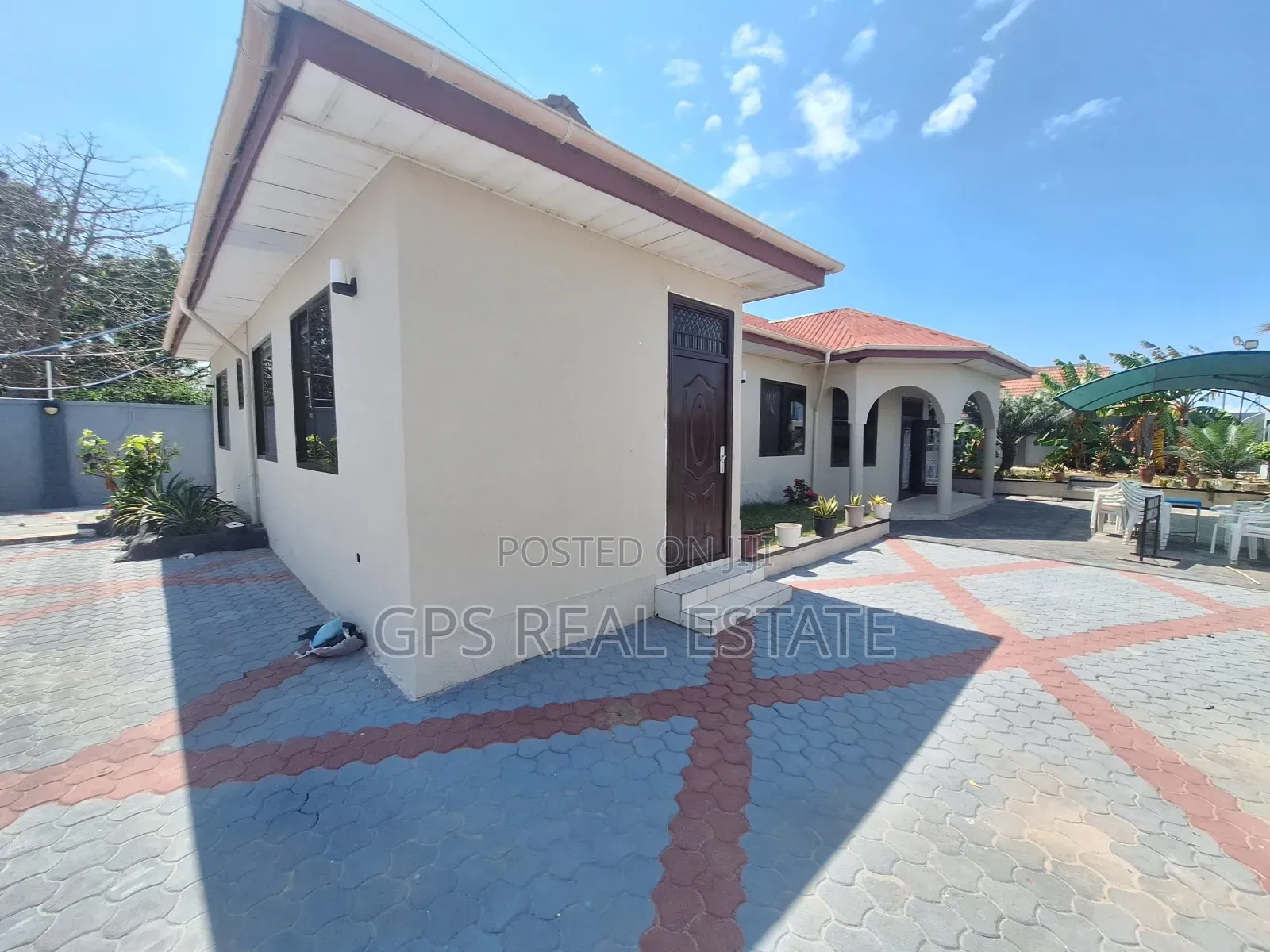 3bdrm House in Mbweni Maindi, Kinondoni for sale