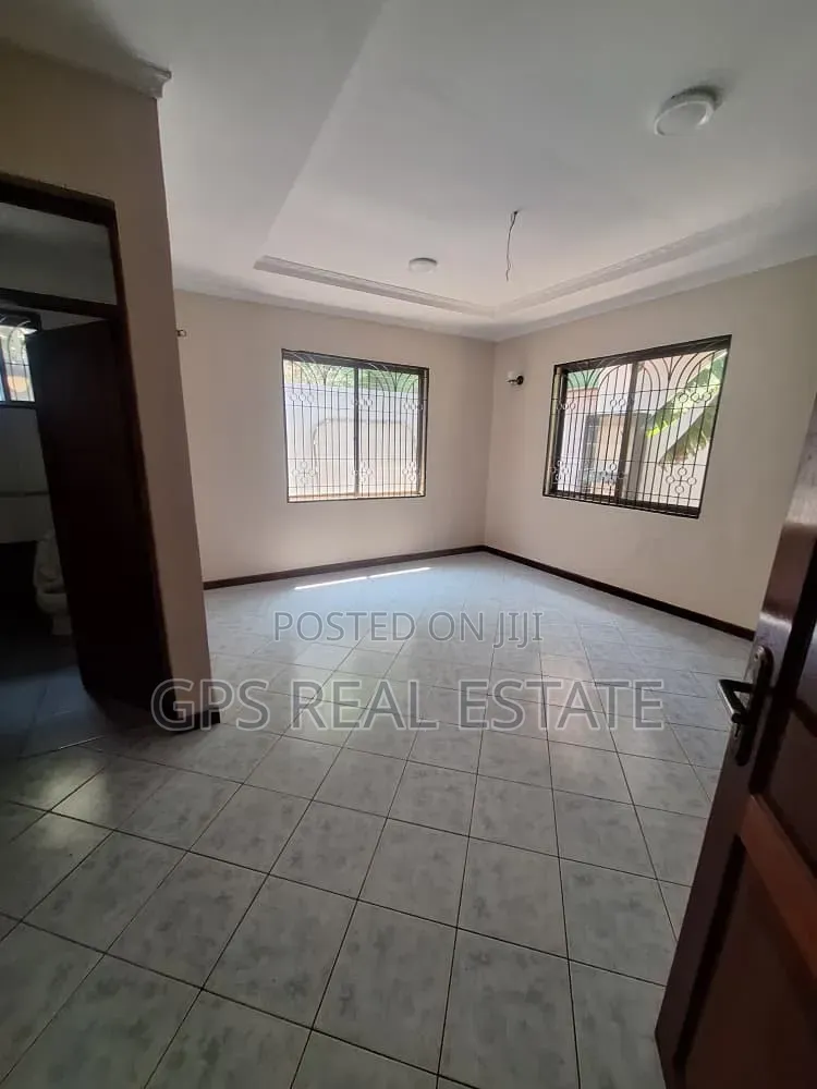 3bdrm House in Mbweni Maindi, Kinondoni for sale