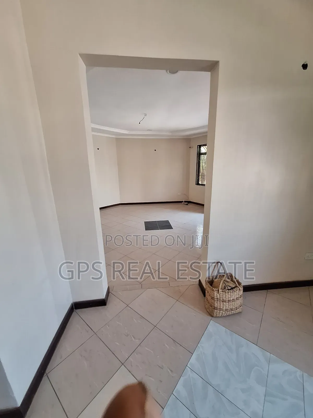 3bdrm House in Mbweni Maindi, Kinondoni for sale