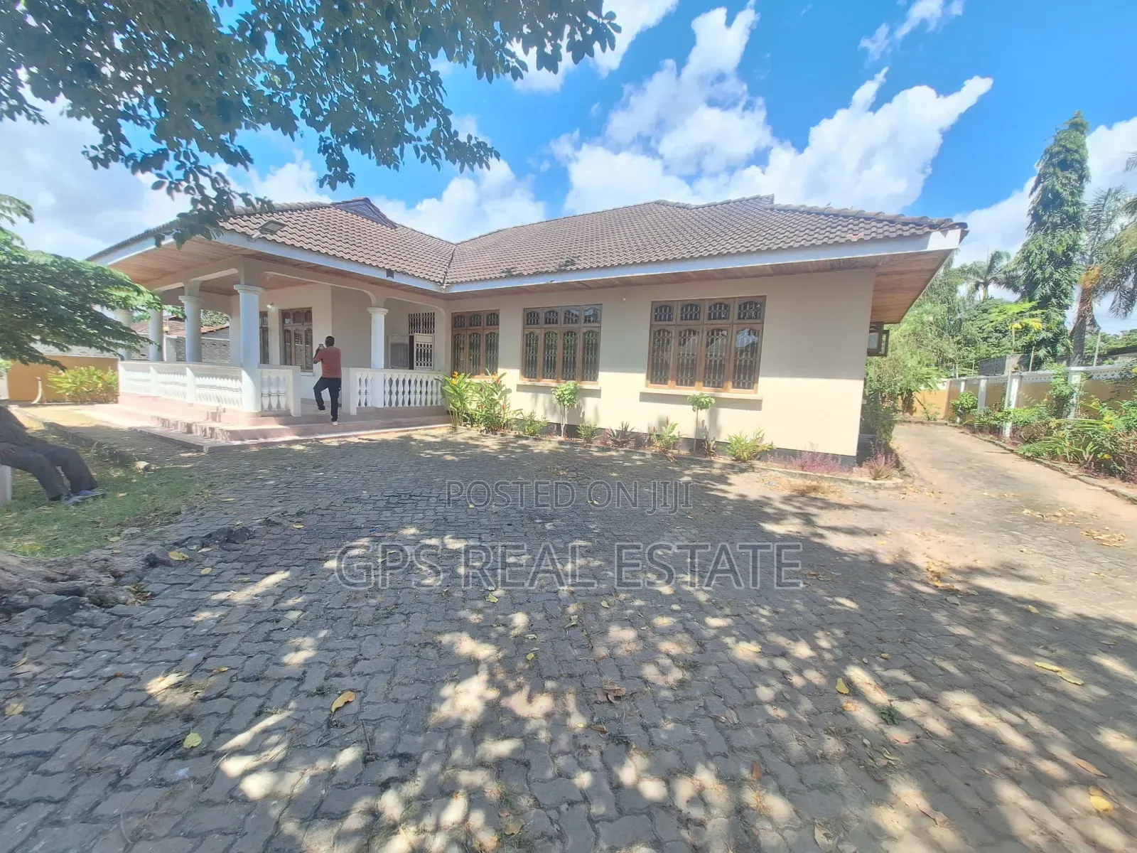 5bdrm House in Mbezi Beach, Kinondoni for sale
