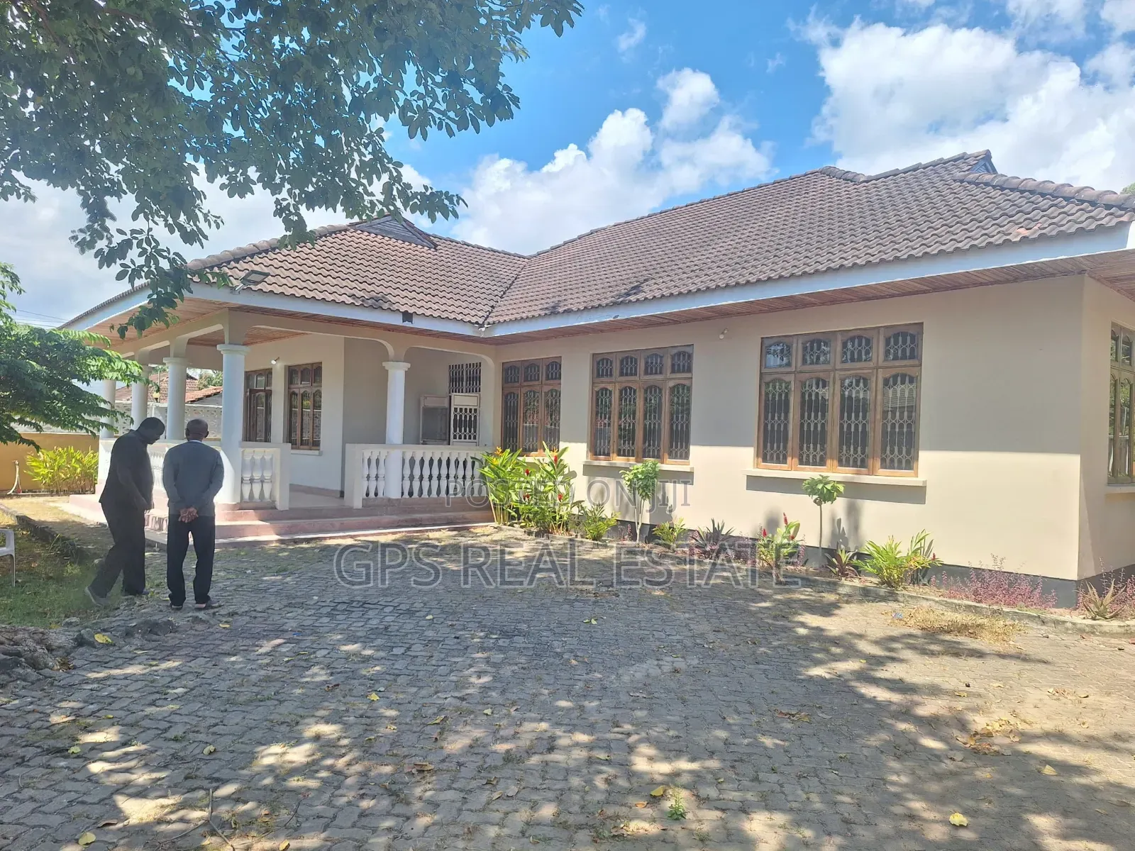 5bdrm House in Mbezi Beach, Kinondoni for sale