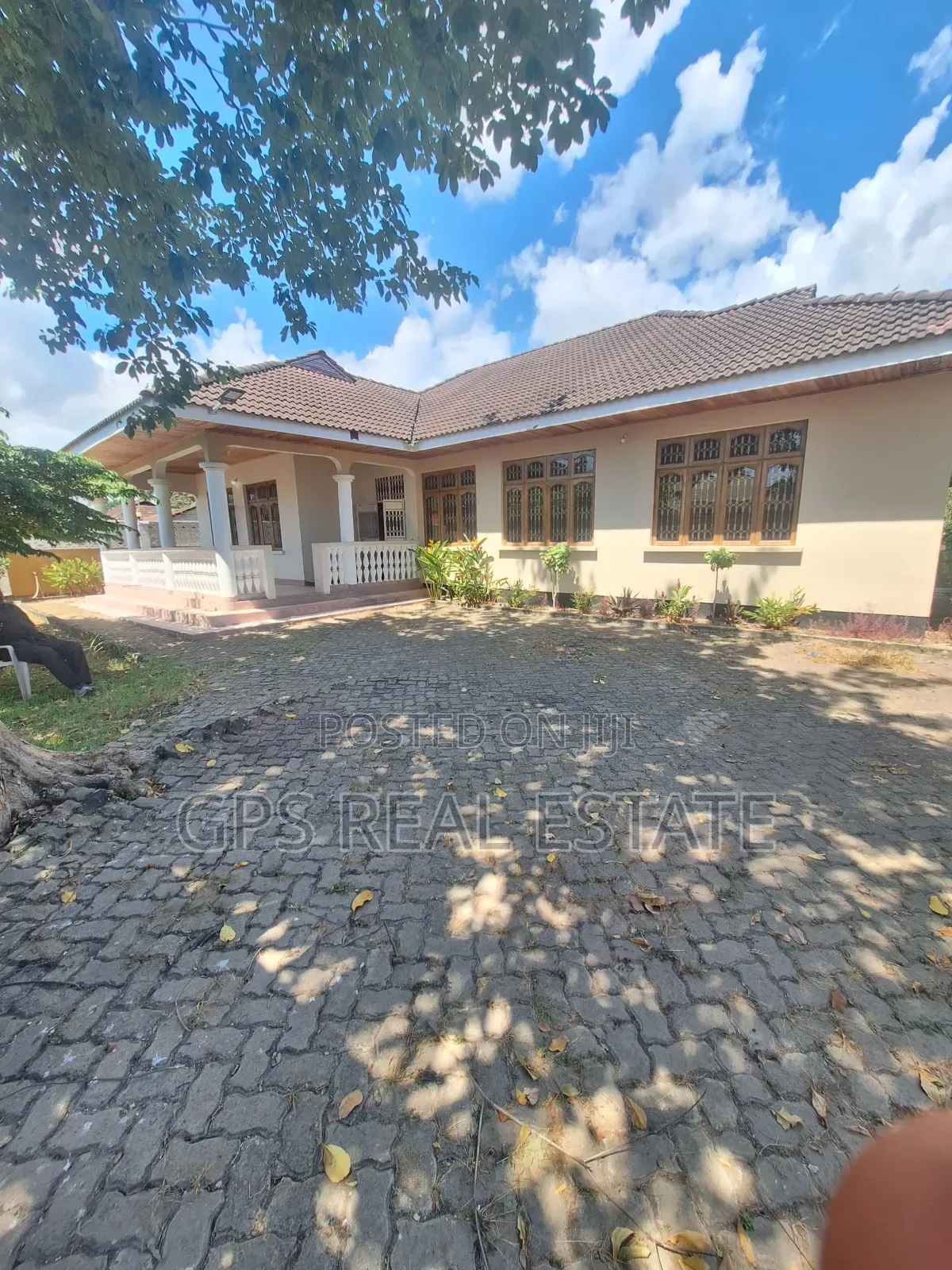 5bdrm House in Mbezi Beach, Kinondoni for sale