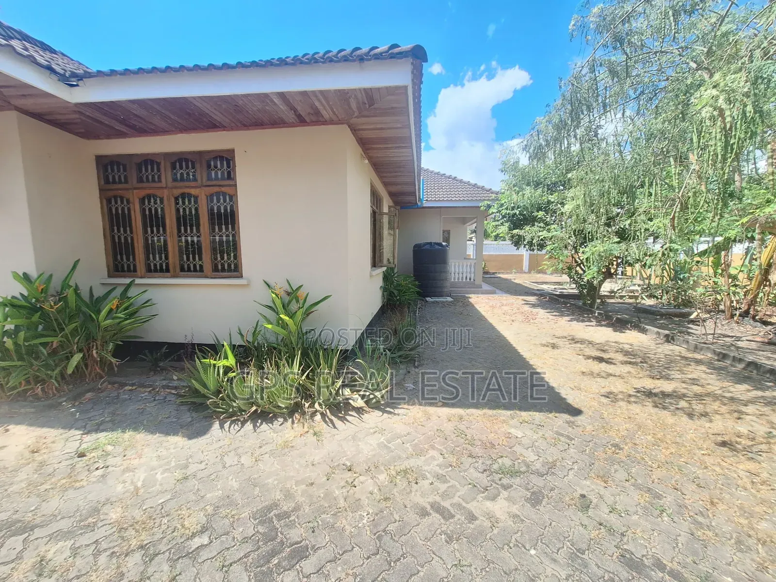 5bdrm House in Mbezi Beach, Kinondoni for sale