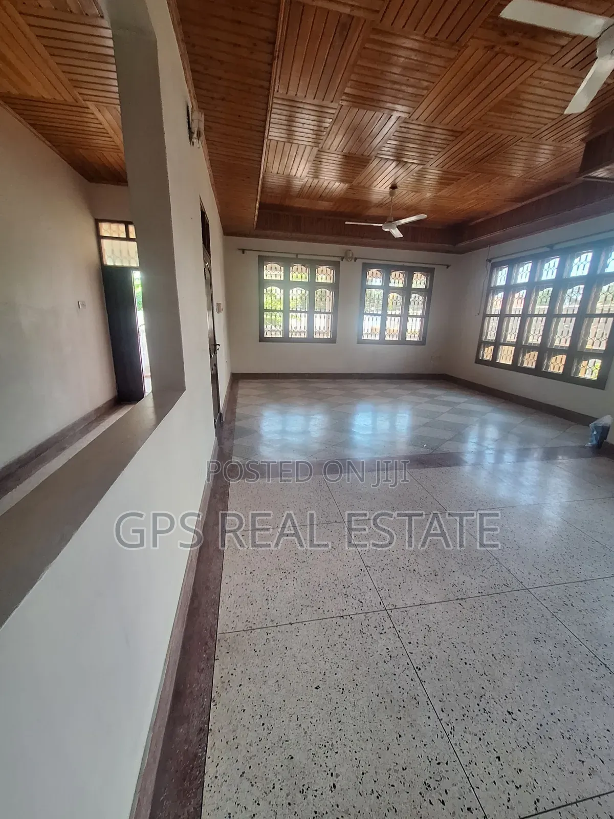 5bdrm House in Mbezi Beach, Kinondoni for sale