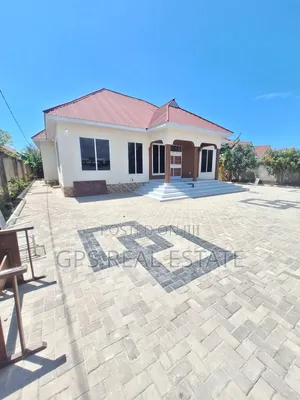 4bdrm House in Mbweni, Kinondoni for sale