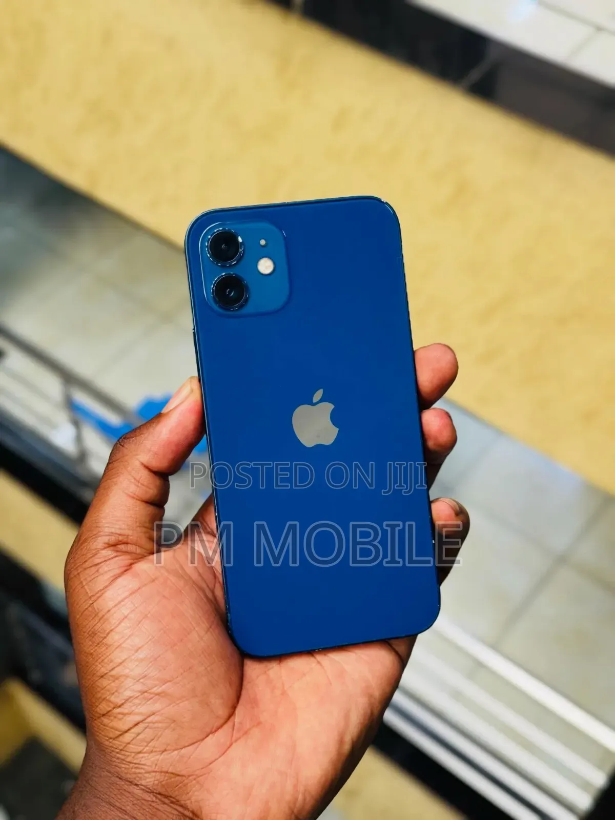Apple iPhone 12 64 GB