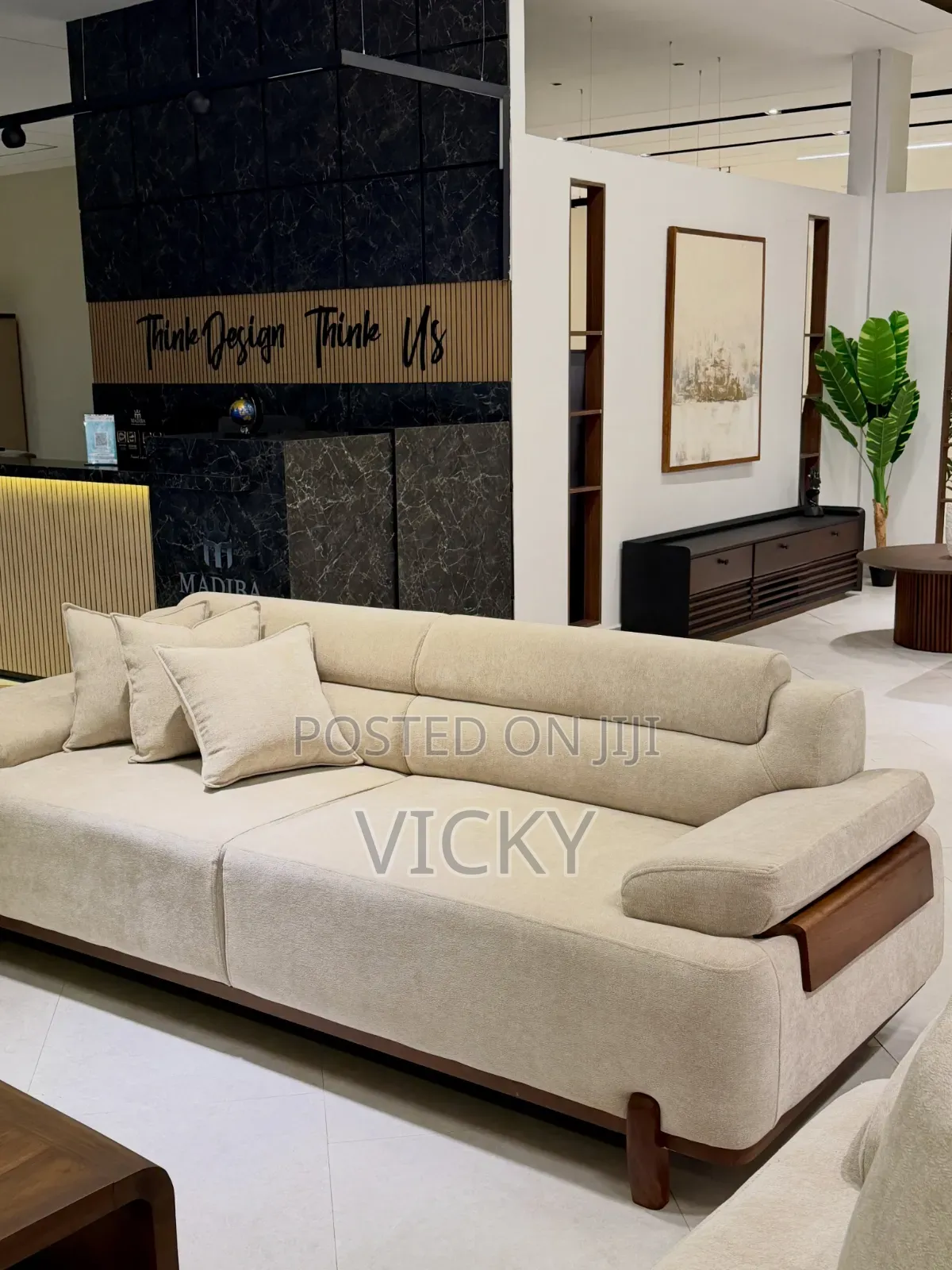 SOFA YA 1.8M Ni Nzuri Sana Full Fibre Very Classc