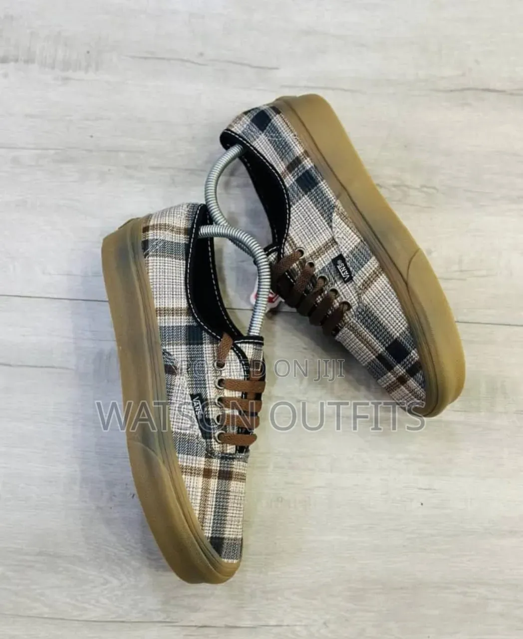 3 Colours Vans Shoes Materials and Quality Very Classic