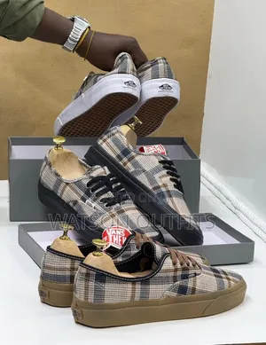3 Colours Vans Shoes Materials and Quality Very Classic