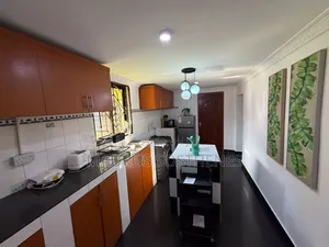 Furnished 2bdrm Apartment in Oyster Bay for rent