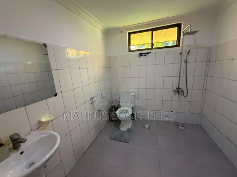 Furnished 2bdrm Apartment in Oyster Bay for rent