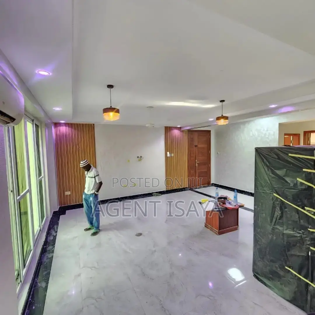 3bdrm Apartment in Ada Estate for rent