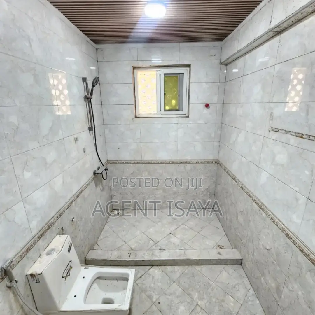 3bdrm Apartment in Ada Estate for rent
