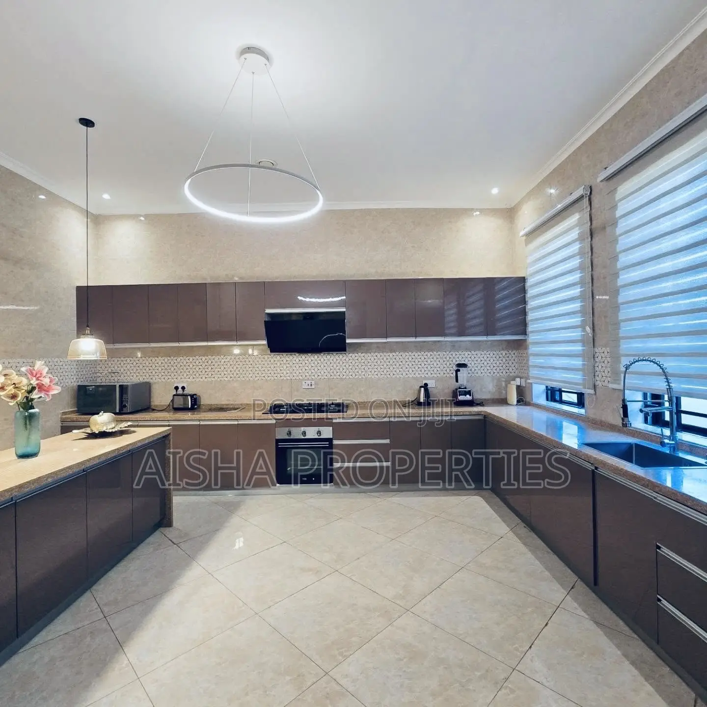Furnished 4bdrm Villa in Oyster Bay for rent