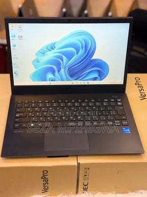 New Laptop 8GB Intel Core i5 SSD 256GB