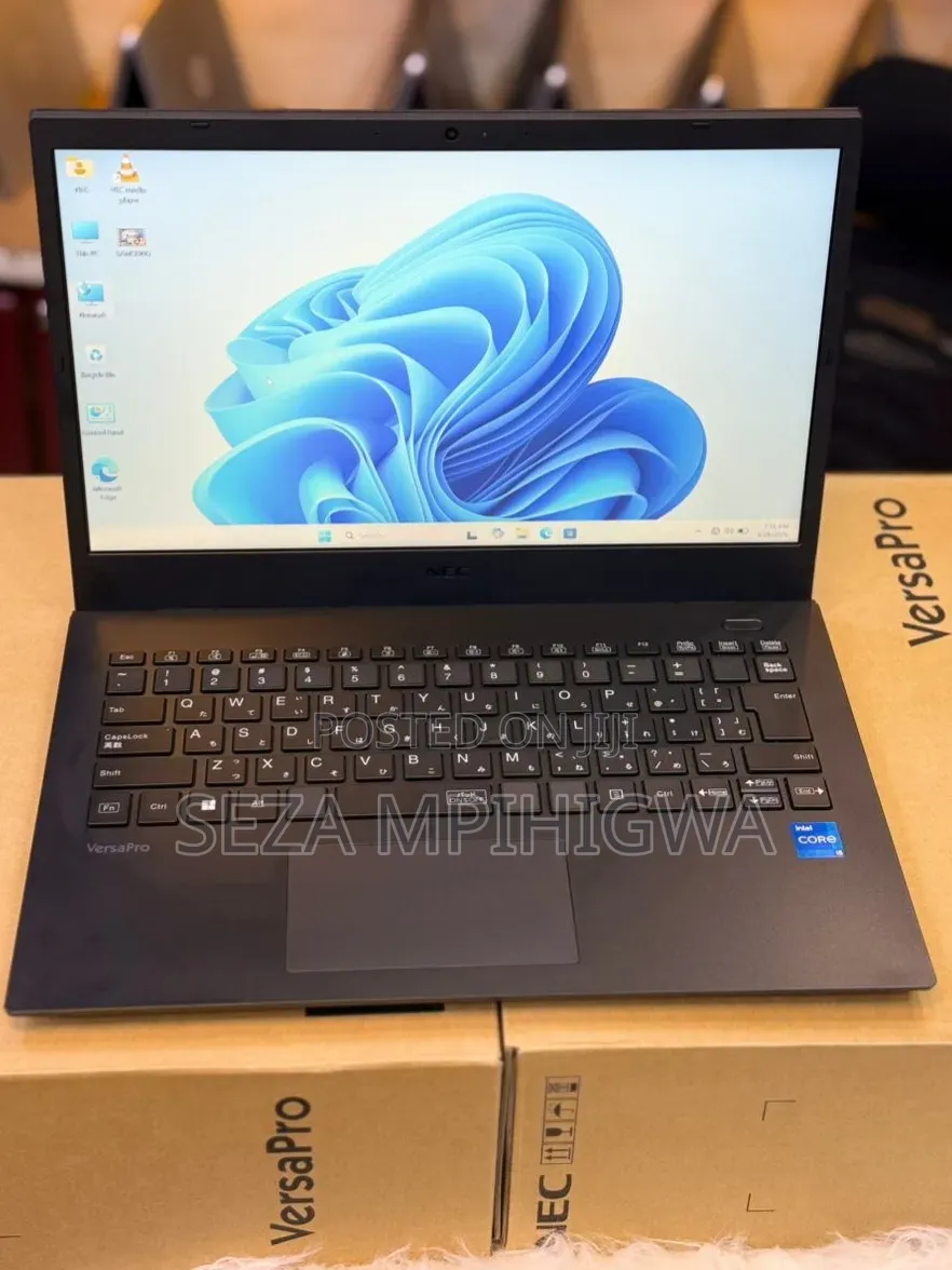 New Laptop 8GB Intel Core i5 SSD 256GB