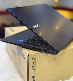 New Laptop 8GB Intel Core i5 SSD 256GB