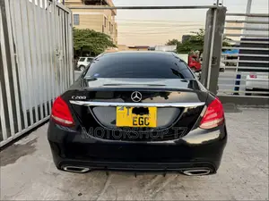 Mercedes-Benz C200 2015 Black