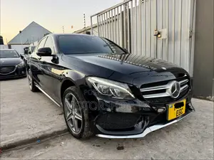 Mercedes-Benz C200 2015 Black
