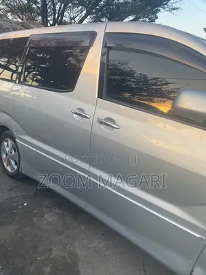 Toyota Alphard 2005 Silver