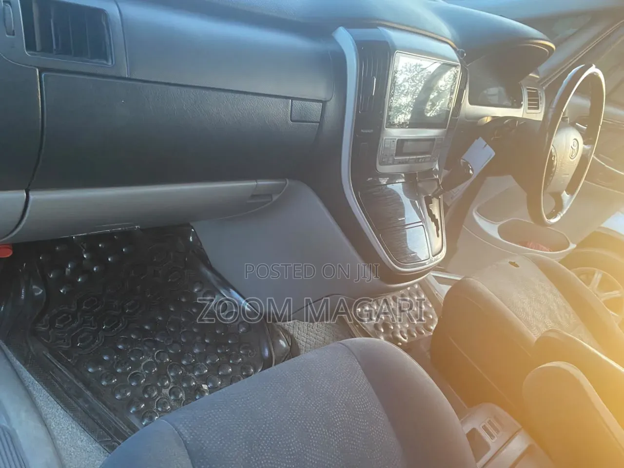 Toyota Alphard 2005 Silver