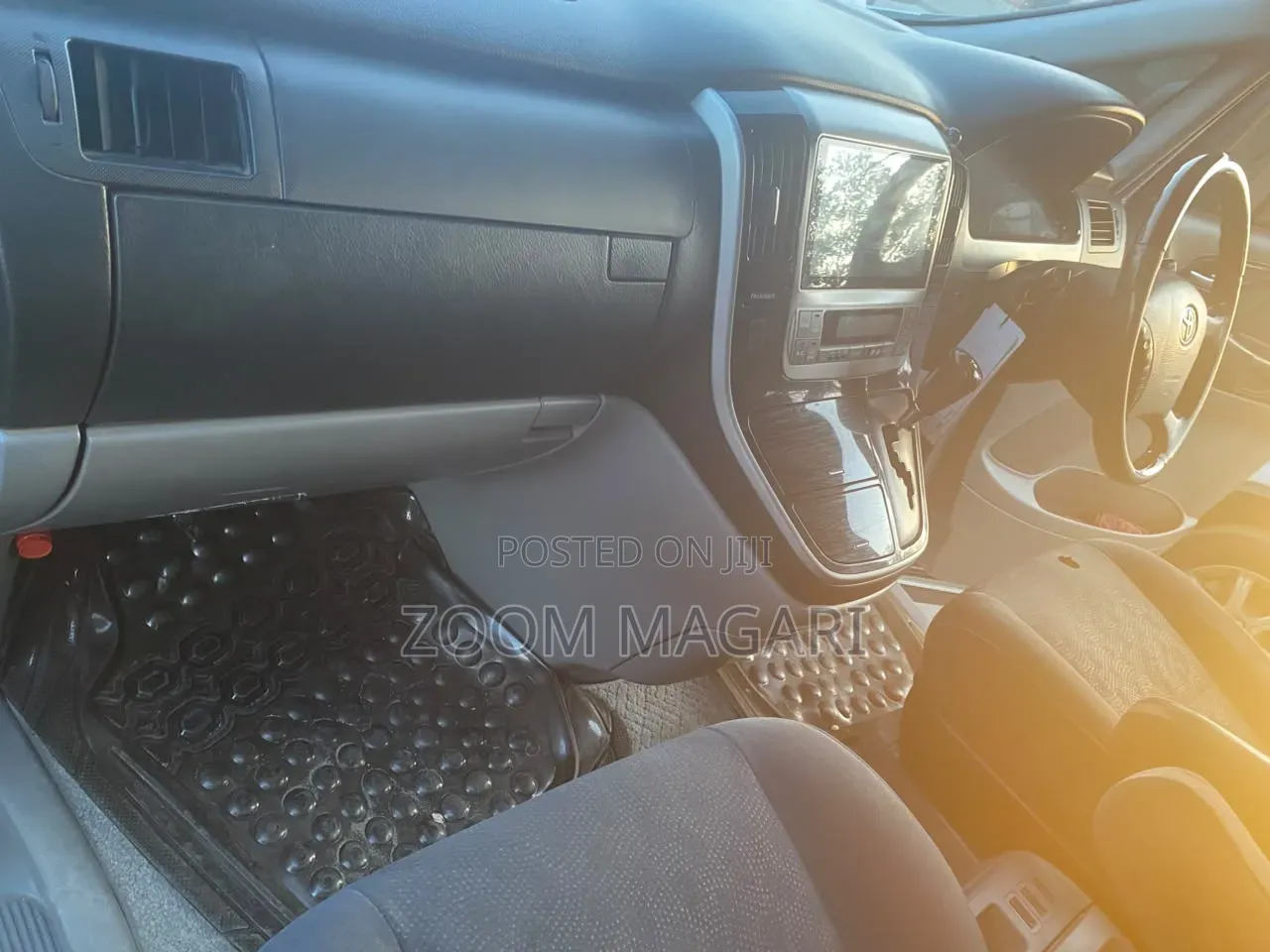 Toyota Alphard 2005 Silver