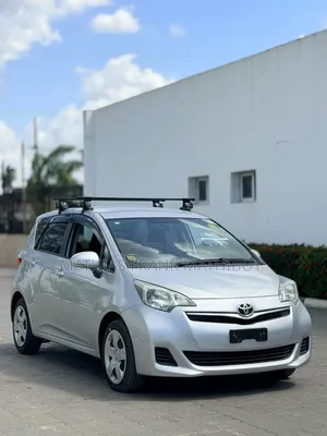 Toyota Ractis 2011 Silver