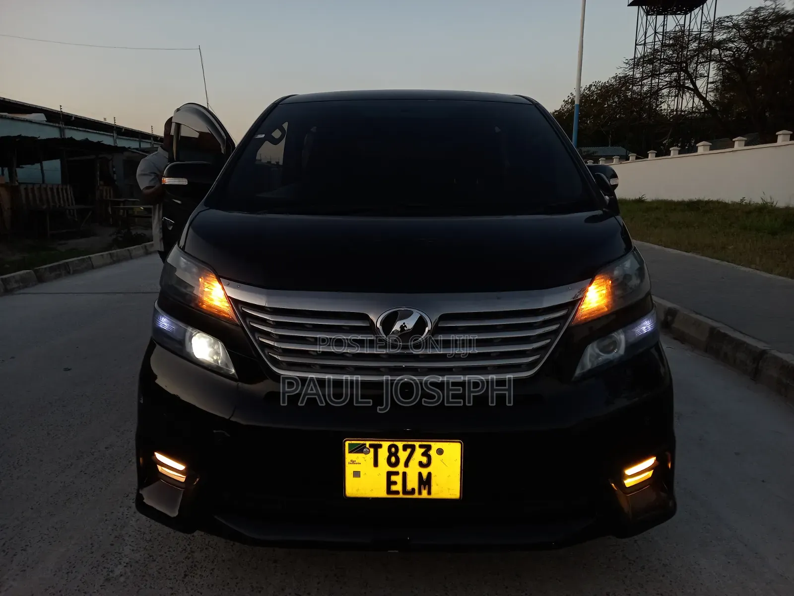 Toyota Vellfire 2010 Black