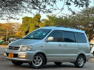 Toyota Noah 2003 Silver