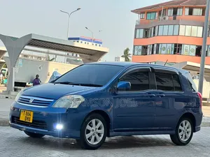 Toyota Raum 2004 Blue