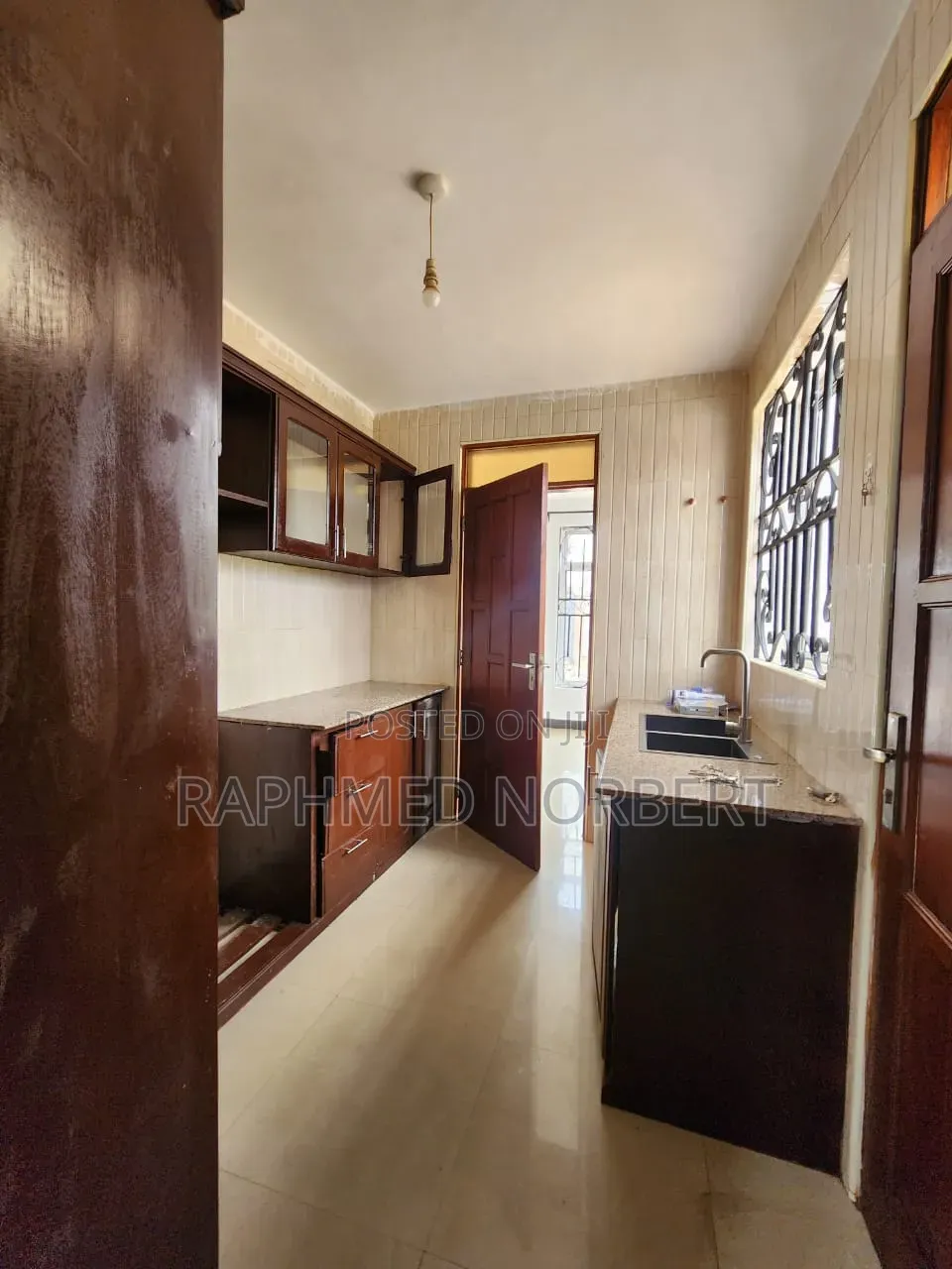 3bdrm Apartment in Tanzania Real, Central Business Area for rent