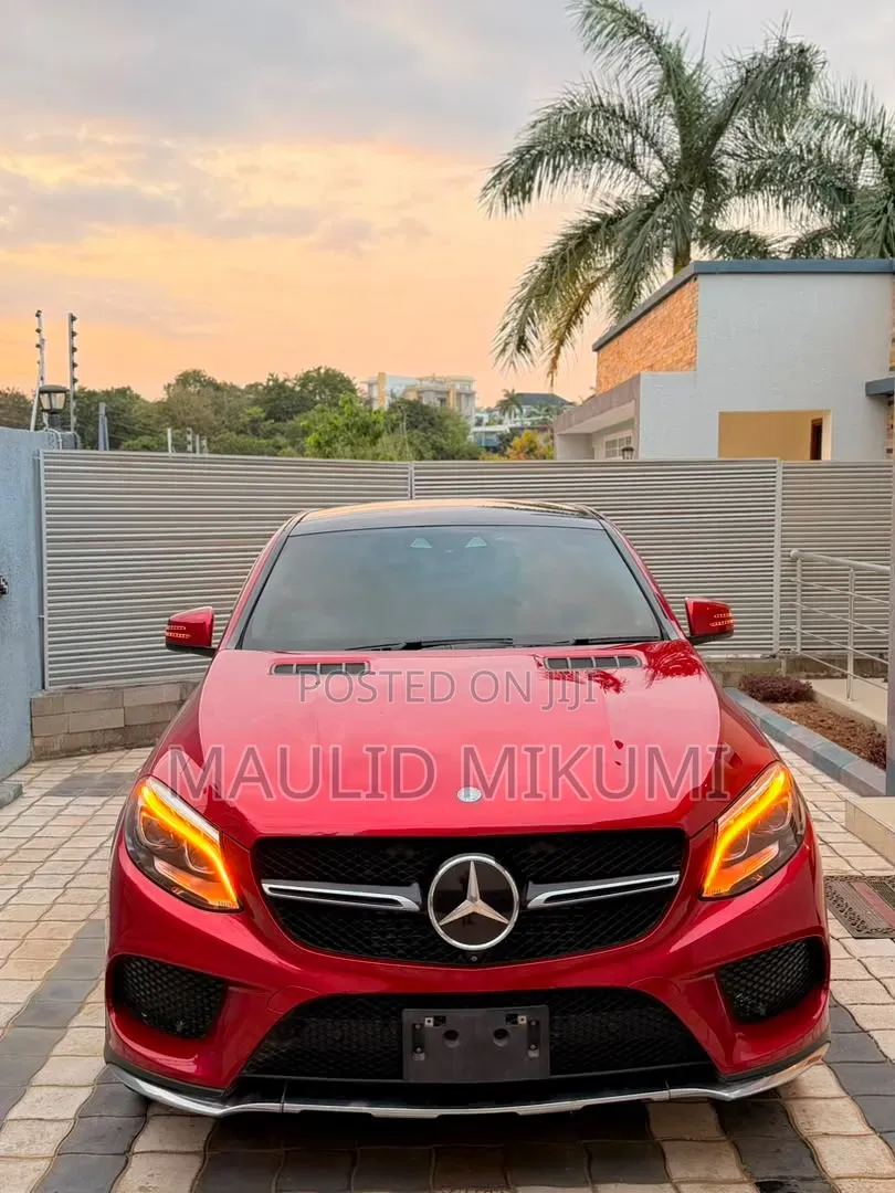 Mercedes-Benz GLE-Class 2018 Red