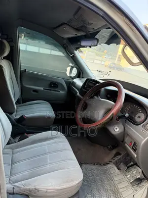 Toyota Noah 2001 Silver