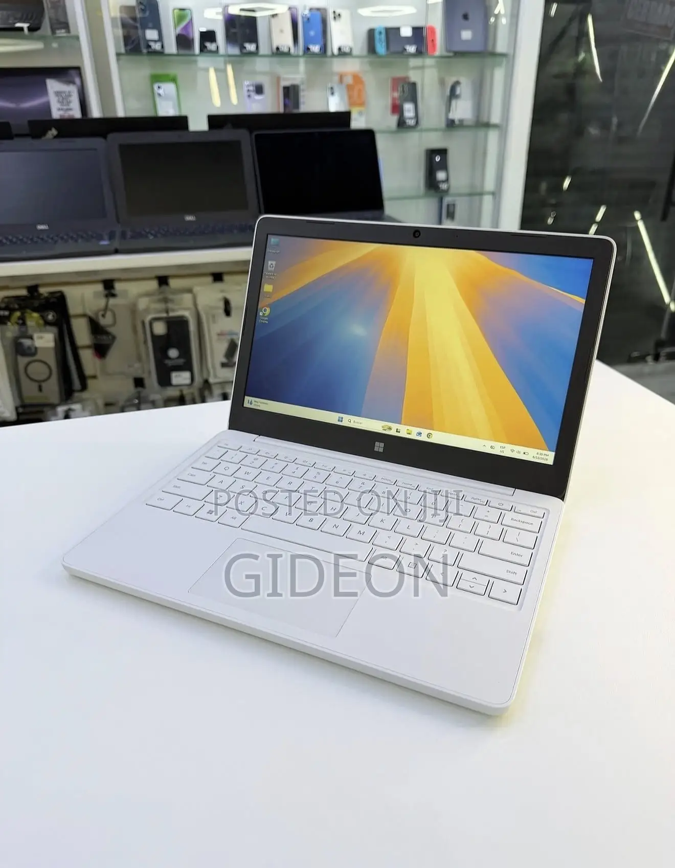 Laptop Microsoft Surface Laptop SE 8GB Intel SSD 128GB