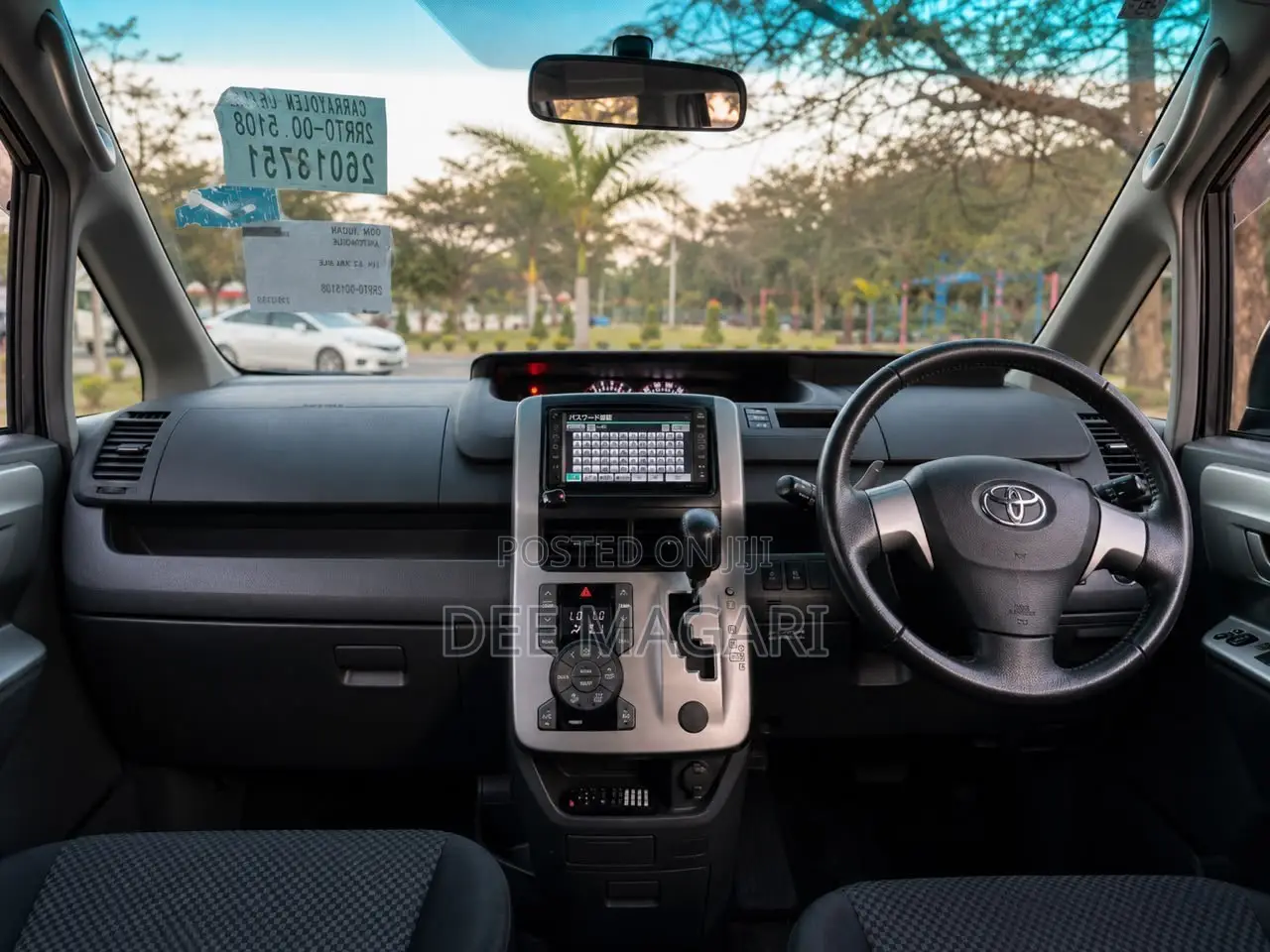 Toyota Noah 2008 Gray