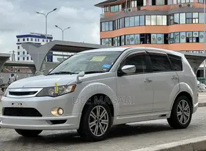 Mitsubishi Outlander 2009 White