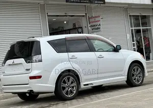 Mitsubishi Outlander 2009 White