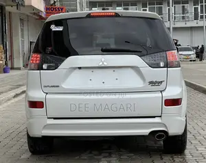 Mitsubishi Outlander 2009 White