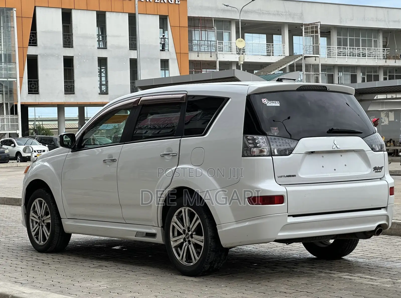 Mitsubishi Outlander 2009 White