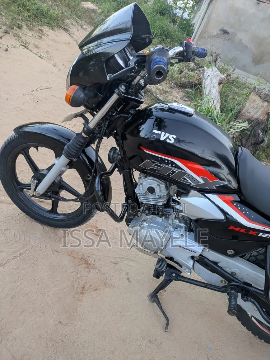 TVS HLX 125 2025 Black