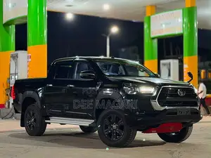 Toyota Hilux 2022 Black