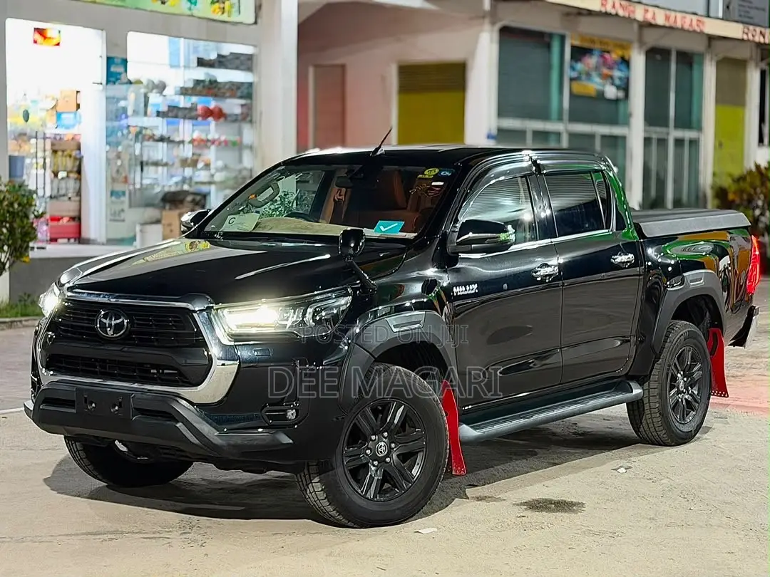 Toyota Hilux 2022 Black
