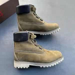 Heavy Weight Boots
