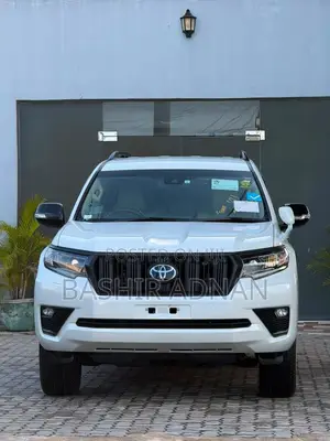 Toyota Land Cruiser Prado 2.8 2023 Off white