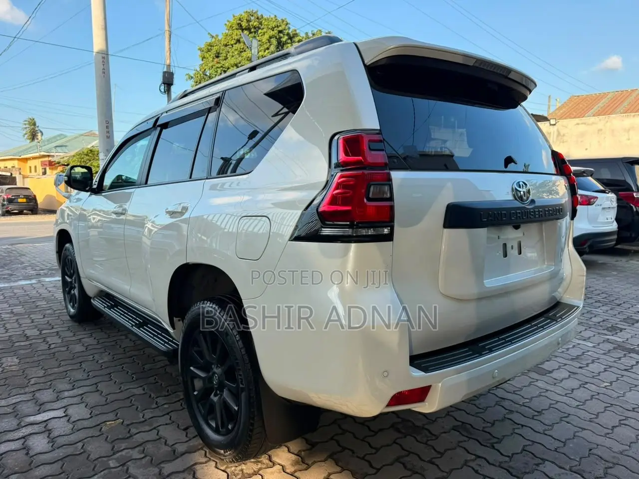 Toyota Land Cruiser Prado 2.8 2023 Off white