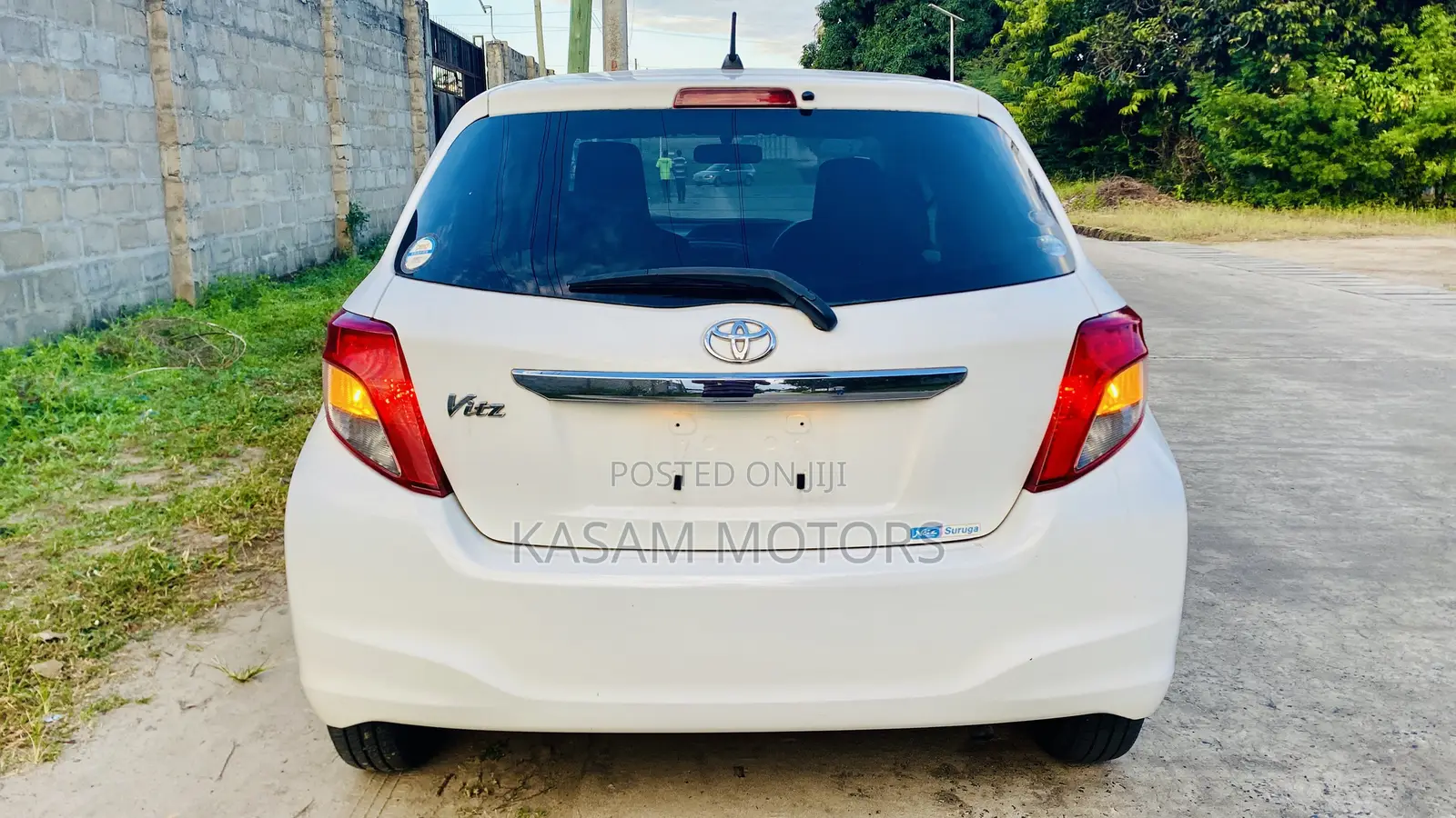 Toyota Vitz 2012 White