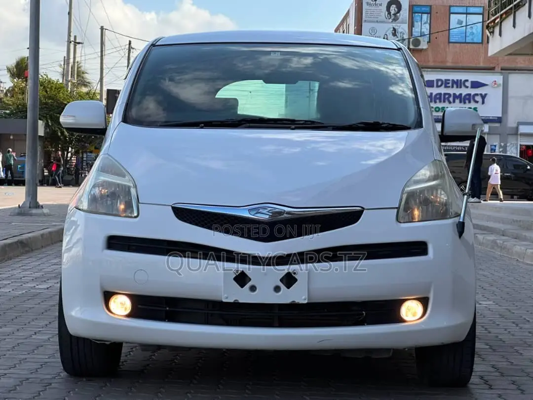 Toyota Ractis 2007 White