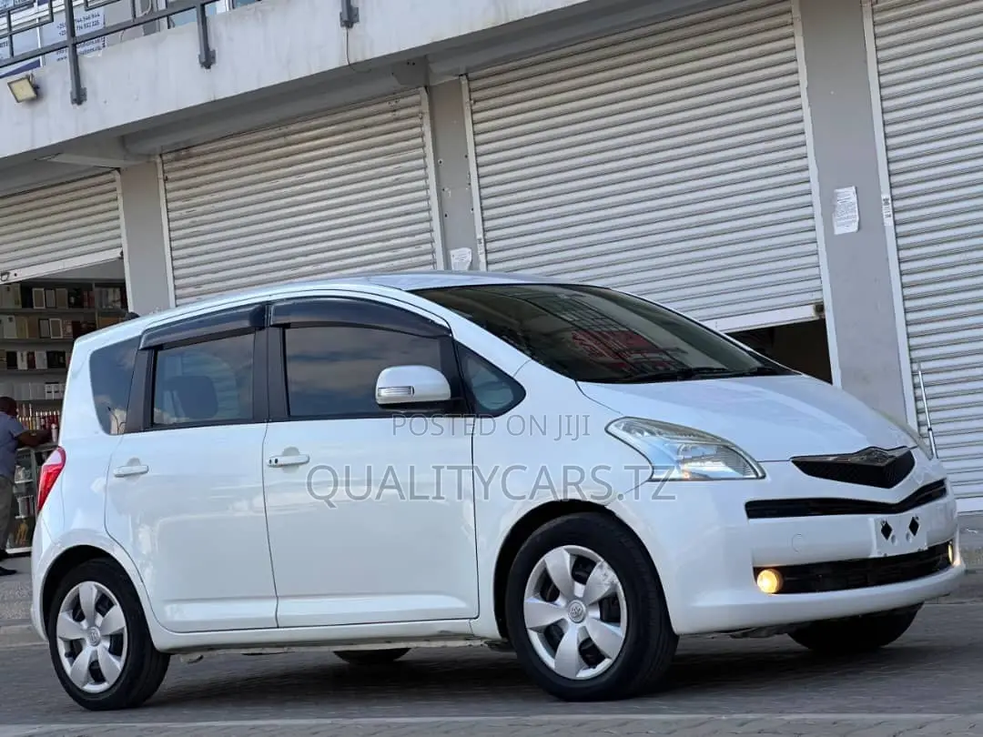 Toyota Ractis 2007 White