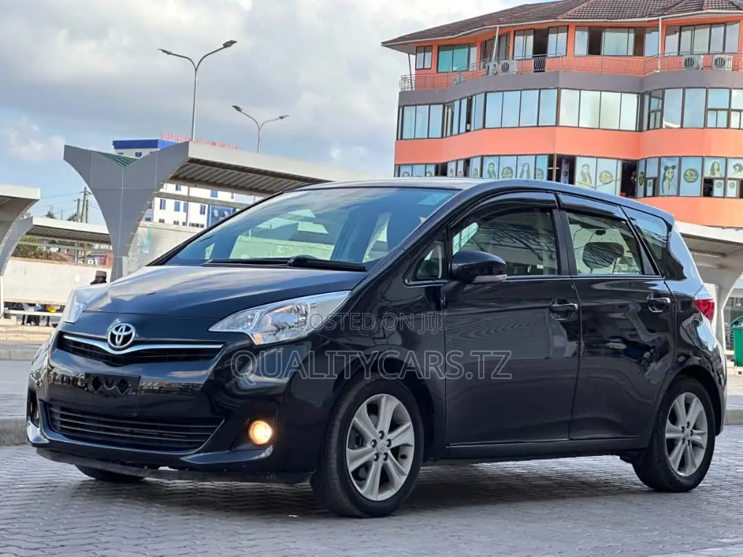 Toyota Ractis 2014 Black