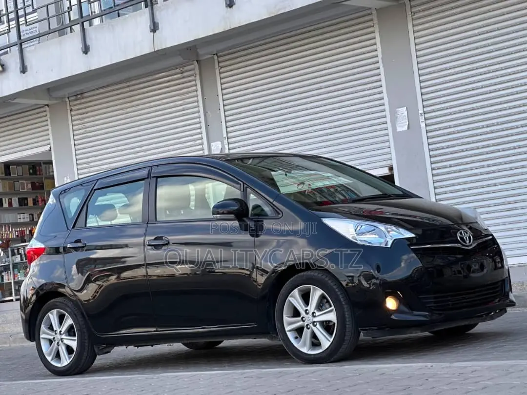 Toyota Ractis 2014 Black